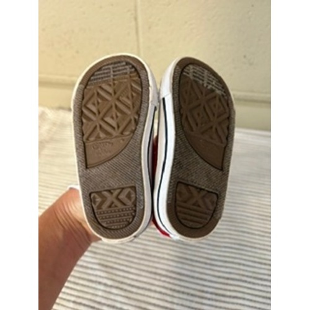 Converse Chuck Taylor All Star Red High Top Kids Sneakers Shoes Size 5 Toddler - Picture 2 of 9
